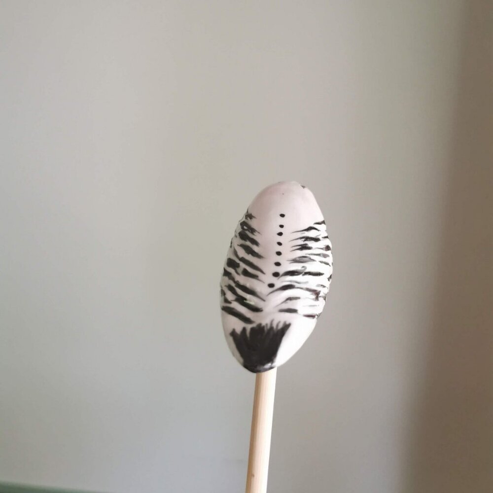 Handmand Ceramic Snow Bunting Bird on a Stick, Garden Decor - Picture 5 of 5